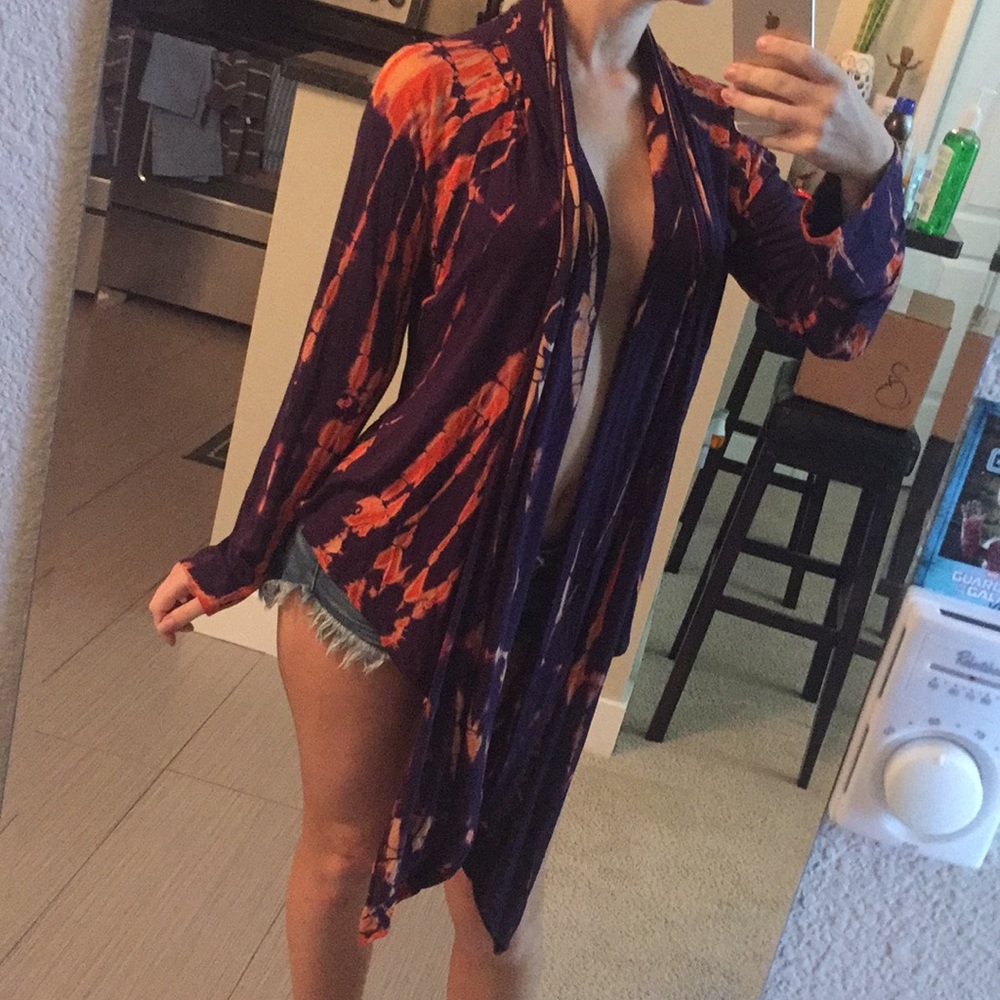 L ty-dye sweater low high comfy & cute